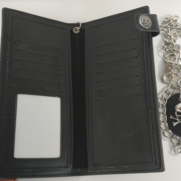 Skull Embossed Wallet - Picture 3 of 5